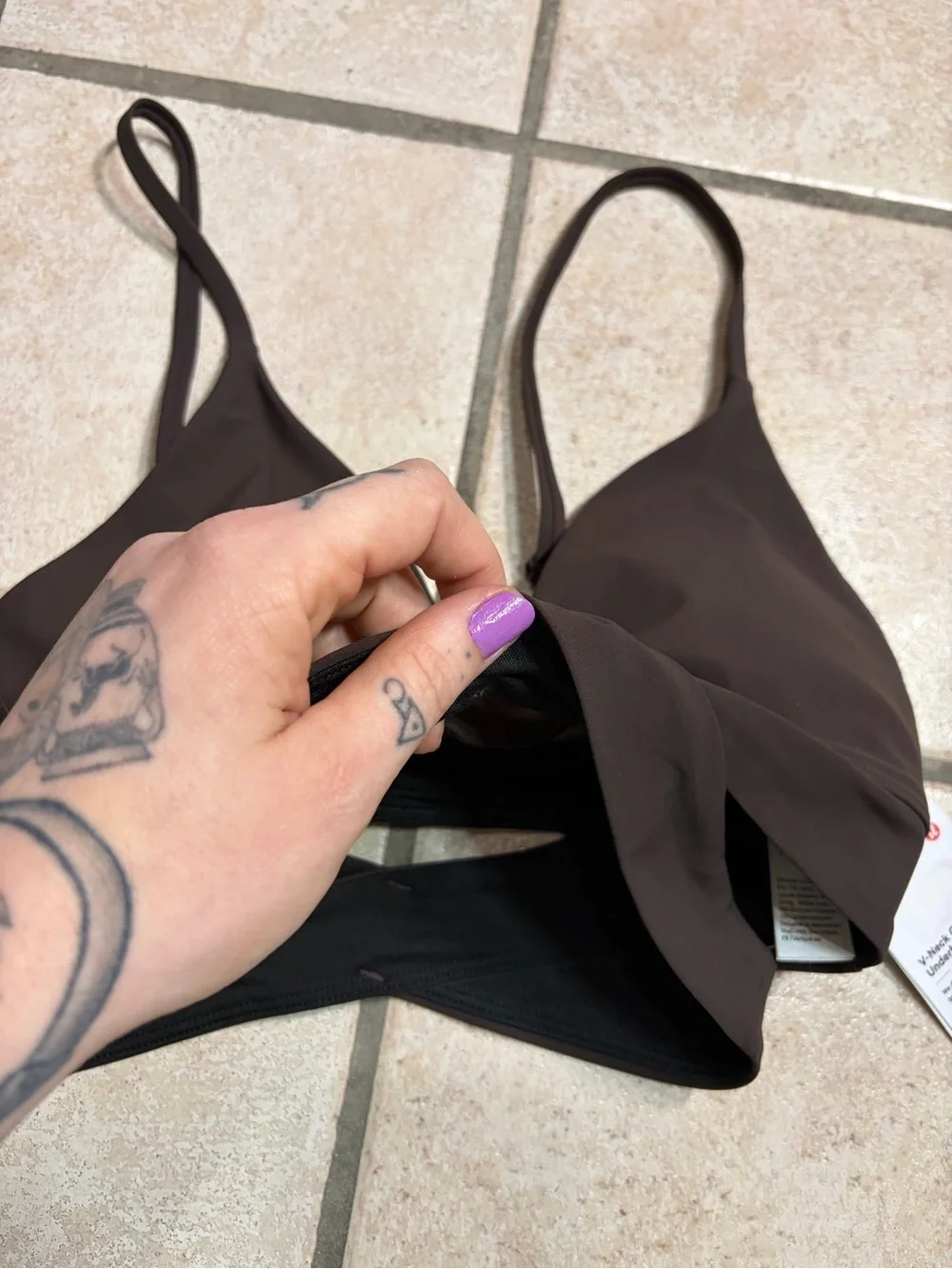NWT Lululemon V-Neck Crossover Underband Longline Bra (Espresso) Size 4
